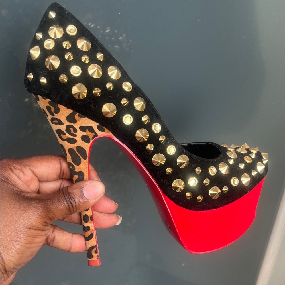 Elegant Black and Red Studded Heels - Picture 2 of 2